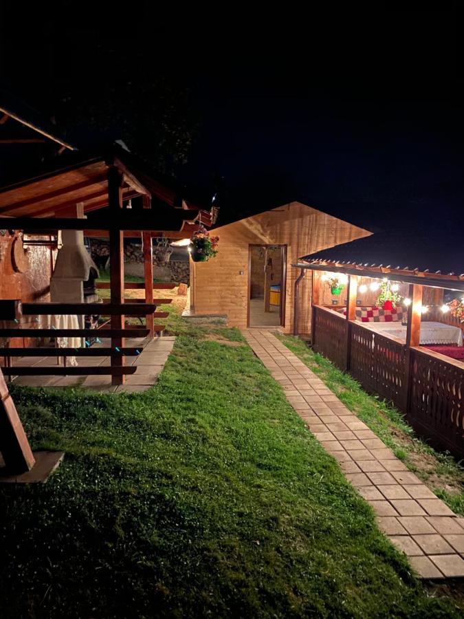 Floare De Maramures 1 Vadu Izei Eksteriør billede